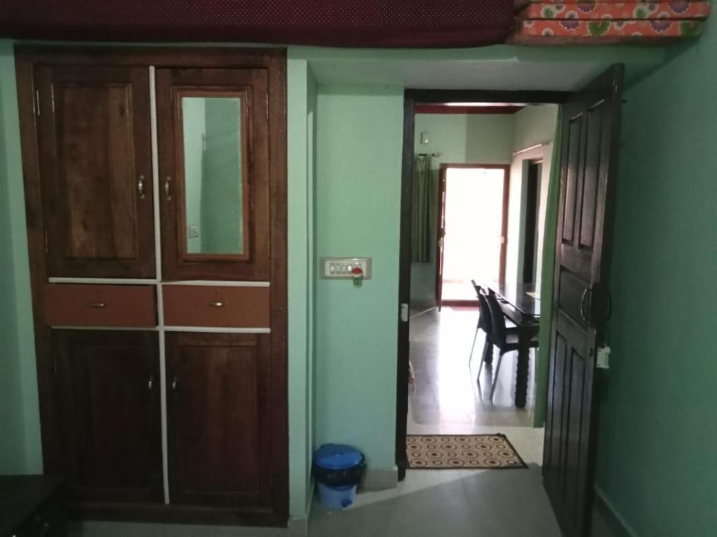 Krupa Homestay มาดิเครี ภายนอก รูปภาพ